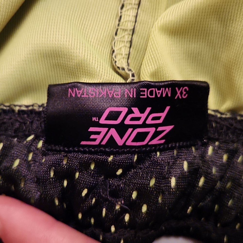 Women athletic shorts - Picture 3 of 3